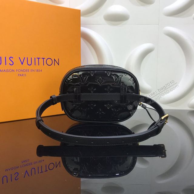 LV包 LV女包 新款Beltbag腰包 MonogramVernis漆光牛皮 LV斜挎小包 LV單肩包  ydh3258